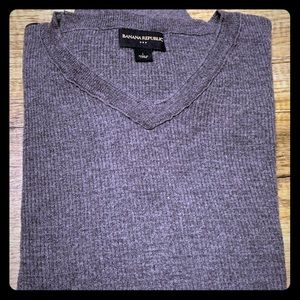 Men’s Banana Republic V Neck Sweater